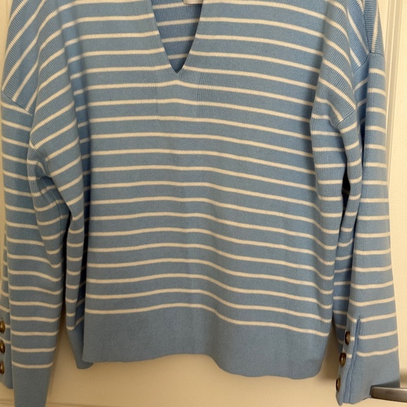 Sweater - Picture 1 of 2